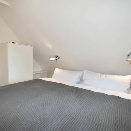 Lo S Holiday home